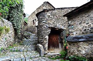 2018 07 14 AU 21 UNE BALADE AU VILLAGE MEDIEVAL D EVOL - PYRENEES ORIENTALES (24)